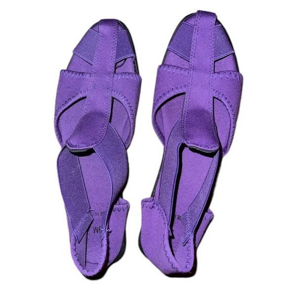 Shoes - NIP sz 7 purple women's fisherman sandals